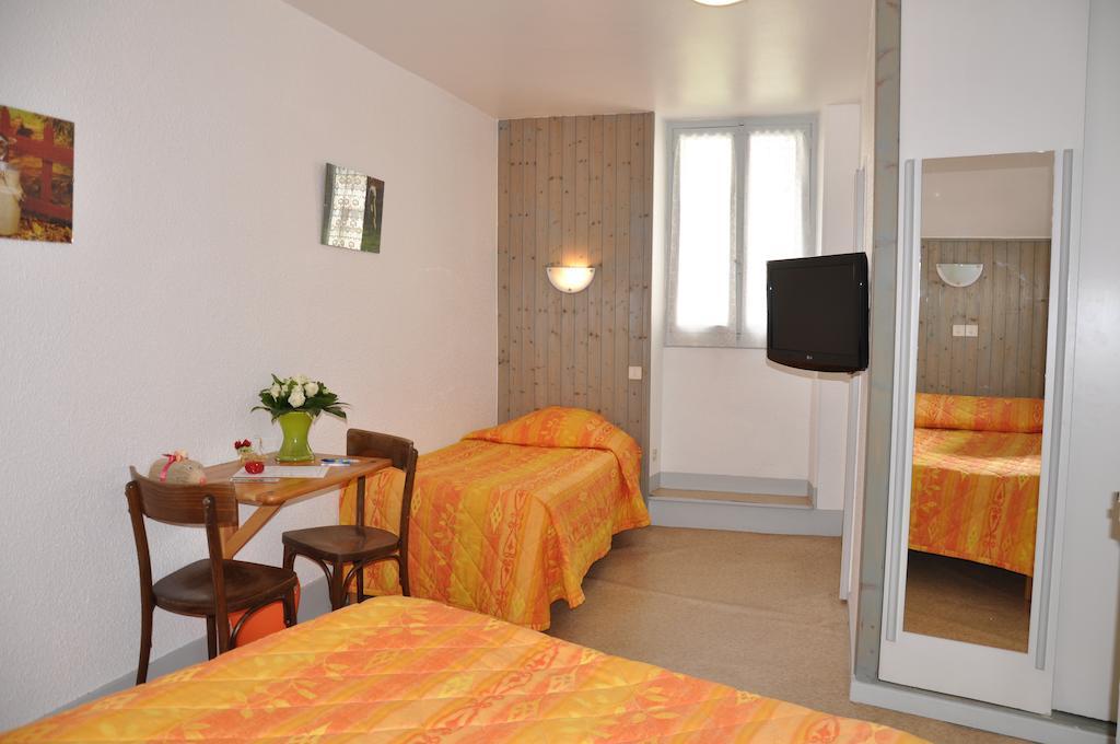 Hôtel de la Grotte Aix-les-Bains Quarto foto